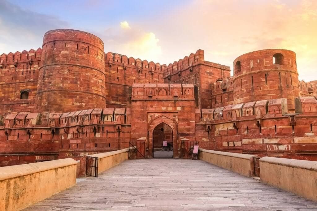 Day Trip to Taj Mahal, Agra Fort & Baby Taj from Delhi hero (real)